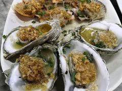 蒸扇贝和生蚝-四川小胡子海鲜(丁村万人海鲜广场店)