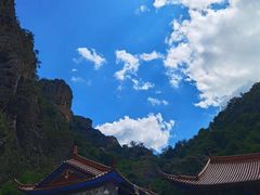 -鸡足山前檐崆峒山观音阁禅寺