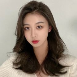 -首脑美发沙龙