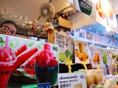 -席娜卡琳火车铁道夜市