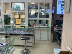 -罗创丹阳眼镜(童卫路店)