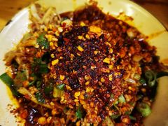 -拈签一笑黄牛肉辣卤串串