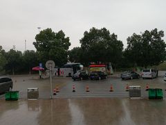 -平望服务区·停车场