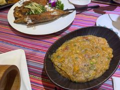 -香巴拉云南餐厅(华莱坞店)