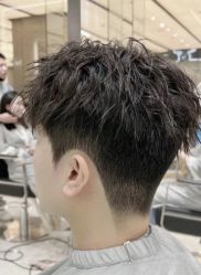 -佰亿Salon·烫染造型