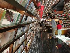 -钟书阁(珍园店)