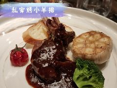 -运·中餐厅(成都华尔道夫酒店)