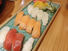 -青瓦餐厅·生鱼片·韩园烤肉(西塔店)