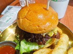 经典双层牛肉堡-魏斯理汉堡(西安沣东吾悦店)