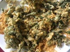 炸花椒芽-北京龙庆四季香农家饭庄·灶台鱼·碳烤虹鳟鱼(龙庆峡店)