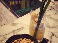 -OZONE 顶楼酒吧(香港丽思卡尔顿酒店)