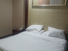 -庞大滦州国际大酒店