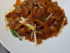 干炒牛河粉-御花园·粤菜·海鲜火锅(中山公园店)