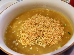 -阿瓦山寨·湘菜现炒·剁椒鱼头王(咸阳总店)