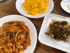 柳树菇炒五花肉-崂山水果园农家宴(泉水鸡店)