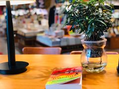 -西西弗书店&矢量咖啡(凯德晶萃广场店)