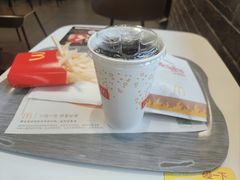 -麦当劳(杨林得来速店)