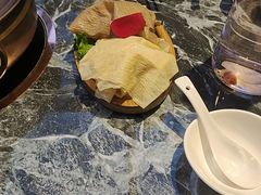 -慢丽江·云南野生菌土鸡锅(西山店)