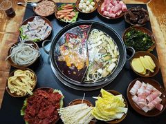 -重庆故事姊妹老火锅(财经学院店)