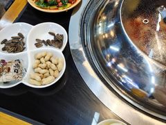 -炖四方东北铁锅炖·烧烤小龙虾(中豪国际店)
