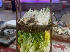 -刘姐啤酒鱼民族演艺餐厅(西街总店)
