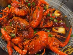 -肥肥虾庄·金牌油焖大虾(汉街SKP店)
