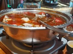 -老滇山寨•云南特色菜•地方菜•民族风情歌舞表演(金碧店)