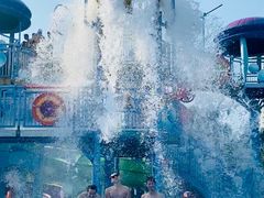 -欢乐水魔方水世界