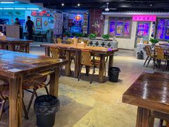 大堂-马路牙子地桌烤肉(工体店)