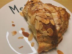 杏仁可颂-Juicy Bakery(大学路店)