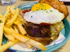 Dazzling和牛堡-Dazzling Cafe 蜜糖吐司专卖店