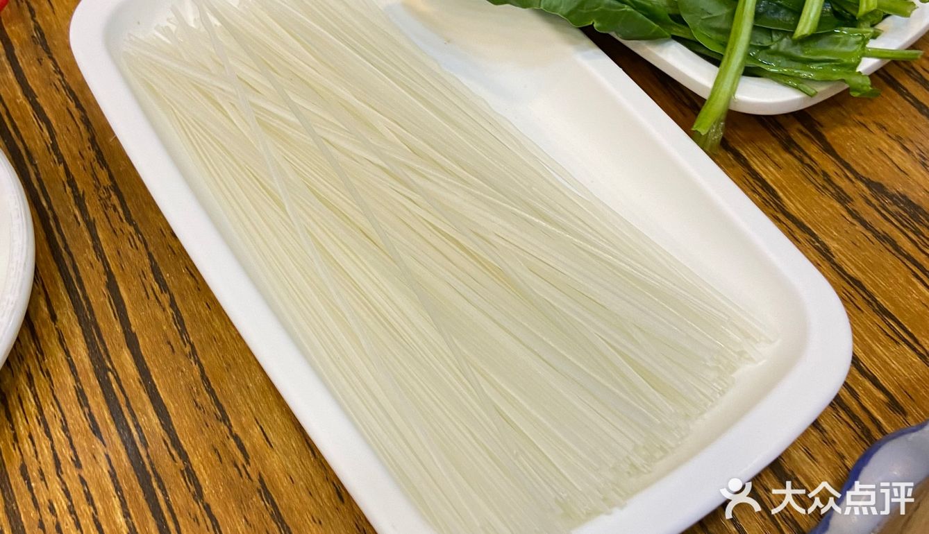 我们吃的火锅 烧烤 味道还可以