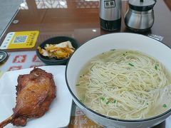 -百年老字号·观振兴蟹黄面·三虾面·苏式面(观前街富仁坊巷店)