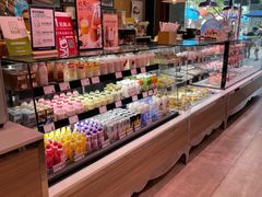 面包甜点陈列柜-巴黎贝甜(大宁国际商业广场店)
