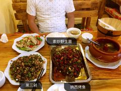 -小锅巴纳西餐厅