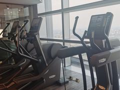 -黄金时代游泳健身云畔会所(绿地中心双子塔店)
