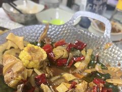 -天天向上素食餐厅(五台山店)