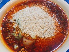 马路边冒苕粉-马路边边麻辣烫(世纪金源店)
