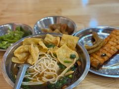 -柳州肥姨妈大骨螺蛳粉(东靖路店)