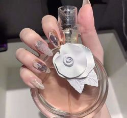 手部美甲-依依家の日式美甲美睫沙龙