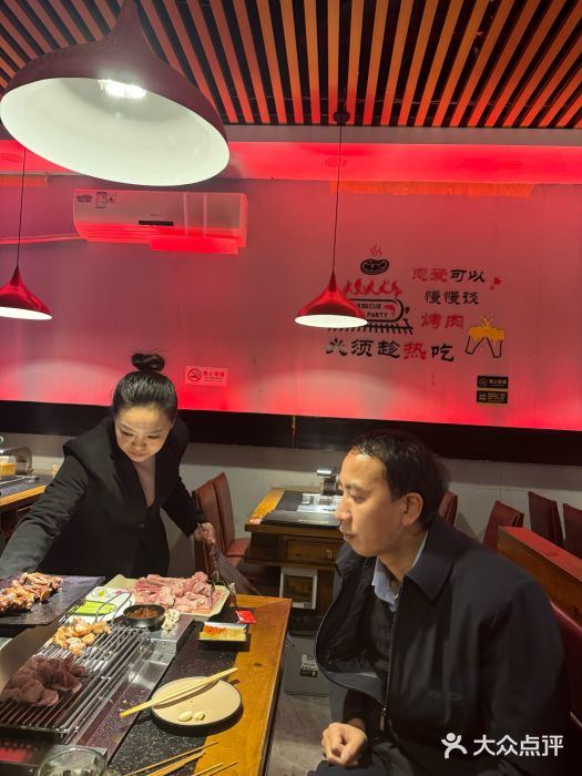 刘记大块烤羊腿餐吧(北沙滩店)图片