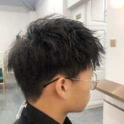 -茶发Salon·烫发染发理发
