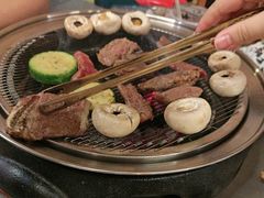 -围炉肉舍•炭烤活鳗•丹东海鲜烤肉(步行街店)