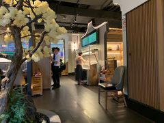 大堂-左庭右院鲜牛肉火锅(浦江欢乐颂店)