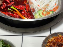 -两三事小郡肝串串香火锅(桂庙店)