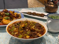 新疆炒米粉-巴扎美食·新疆菜·西域歌舞表演餐厅(新疆大厦店)