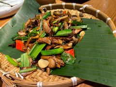 -云海肴·汽锅鸡·云南菜(天山百盛优客店)