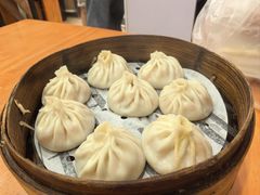 -莱莱小笼·乔艾
