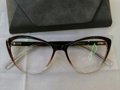 -爱视眸Eyeblling眼镜·依视路·蔡司镜片折扣店(百联南方商城购物中心)