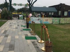 -田园东方蜜桃村的田野营地